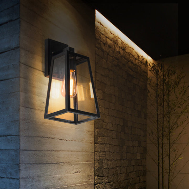 Traditional Vintage Iron Glass Lantern-Style Trapezoid 1-Light Wall Sconce Lamp For Outdoor