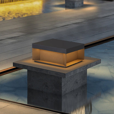 Lumière extérieure LED carrée moderne minimaliste en acier inoxydable et verre dépoli pour jardin 