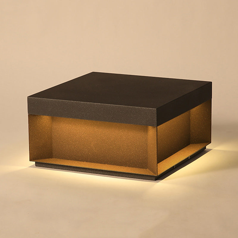Lumière extérieure LED carrée moderne minimaliste en acier inoxydable et verre dépoli pour jardin 