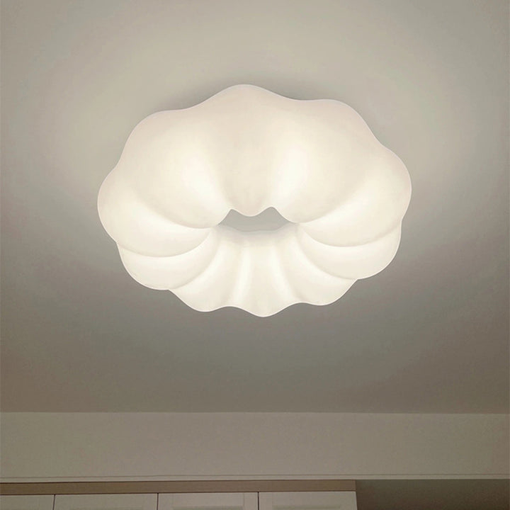 Moderne minimalistische PE-Eisen-Wolkenform runde LED-Deckenleuchte für das Schlafzimmer 
