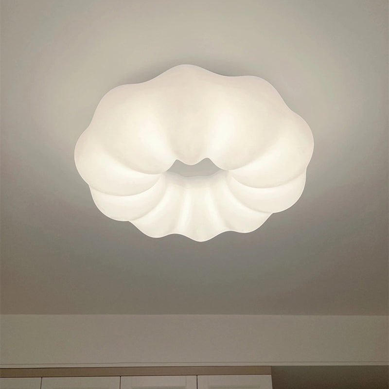 Moderne minimalistische PE-Eisen-Wolkenform runde LED-Deckenleuchte für das Schlafzimmer 