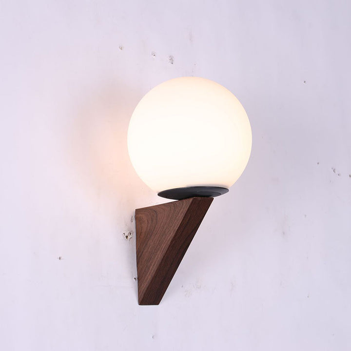 Lampe applique murale à globe triangulaire en fer et verre chinois traditionnel 1 lumière pour chambre 