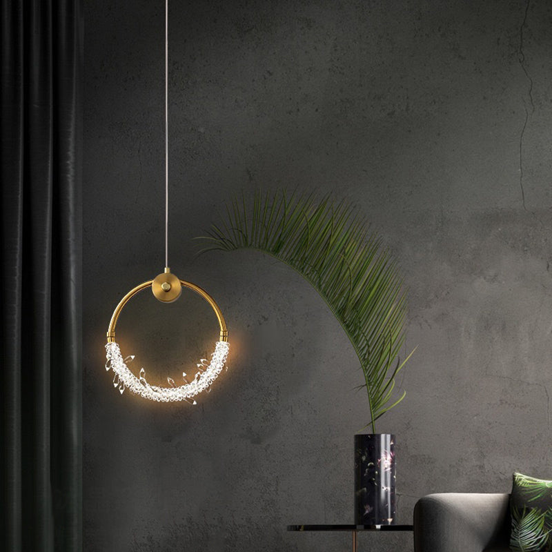 Zeitgenössischer skandinavischer Kristall-Messing-Ring-Runde-LED-Pendelleuchte für Wohnzimmer 