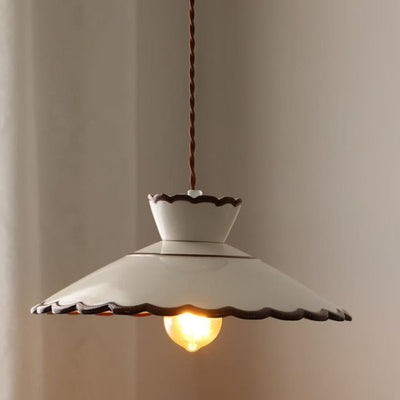 Traditionelle französische Keramik-Metall-Wellenförmige Schalenförmige 1-Licht Pendelleuchte für das Wohnzimmer 
