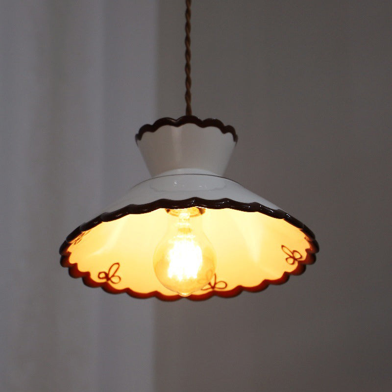 Traditionelle französische Keramik-Metall-Wellenförmige Schalenförmige 1-Licht Pendelleuchte für das Wohnzimmer 