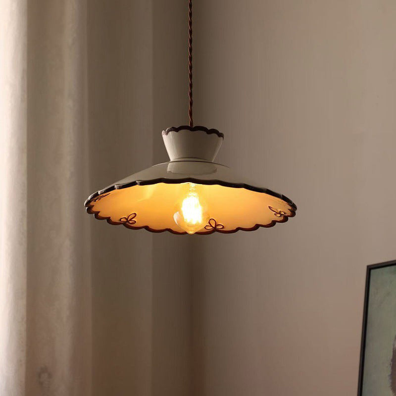 Traditionelle französische Keramik-Metall-Wellenförmige Schalenförmige 1-Licht Pendelleuchte für das Wohnzimmer 