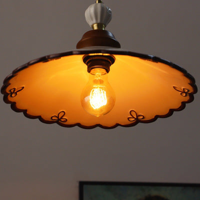 Traditionelle französische Keramik-Metall-Wellenförmige Schalenförmige 1-Licht Pendelleuchte für das Wohnzimmer 