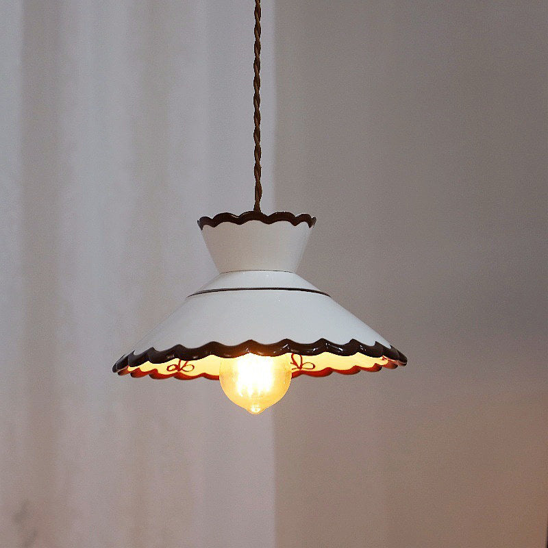 Traditionelle französische Keramik-Metall-Wellenförmige Schalenförmige 1-Licht Pendelleuchte für das Wohnzimmer 