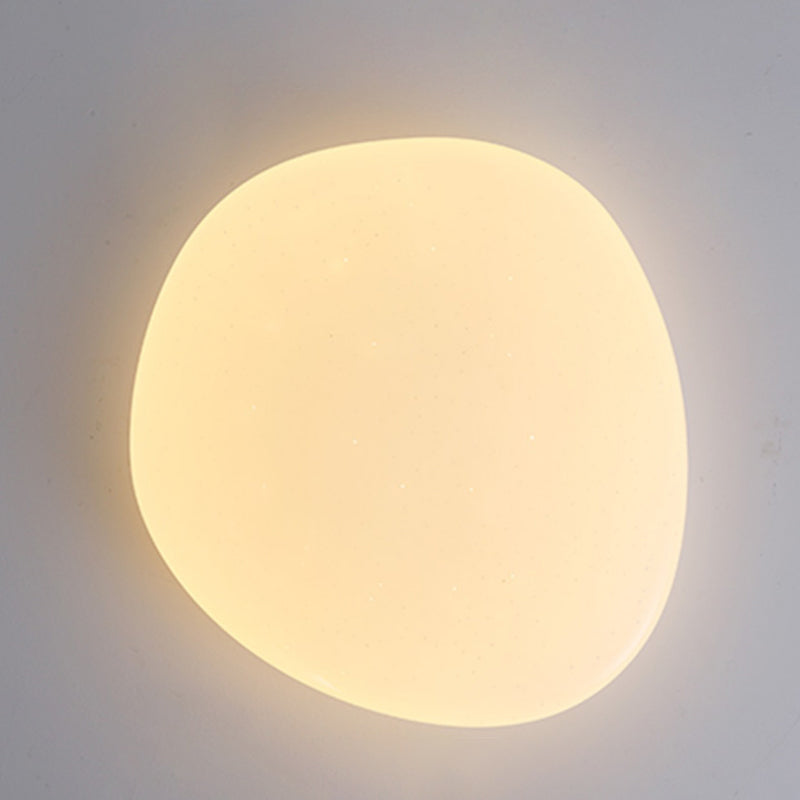 Plafonnier LED en forme de galet en fer PE minimaliste moderne pour chambre 