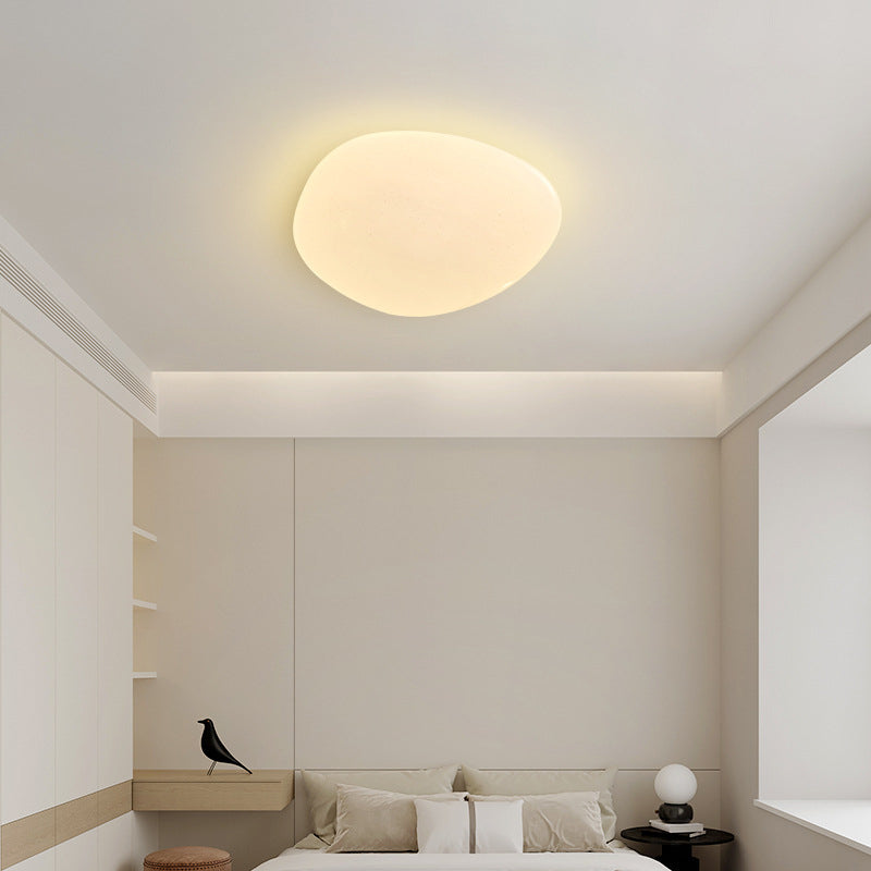 Plafonnier LED en forme de galet en fer PE minimaliste moderne pour chambre 