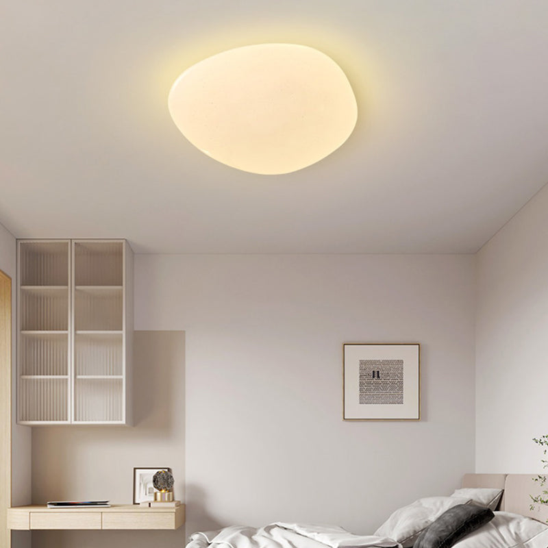 Plafonnier LED en forme de galet en fer PE minimaliste moderne pour chambre 