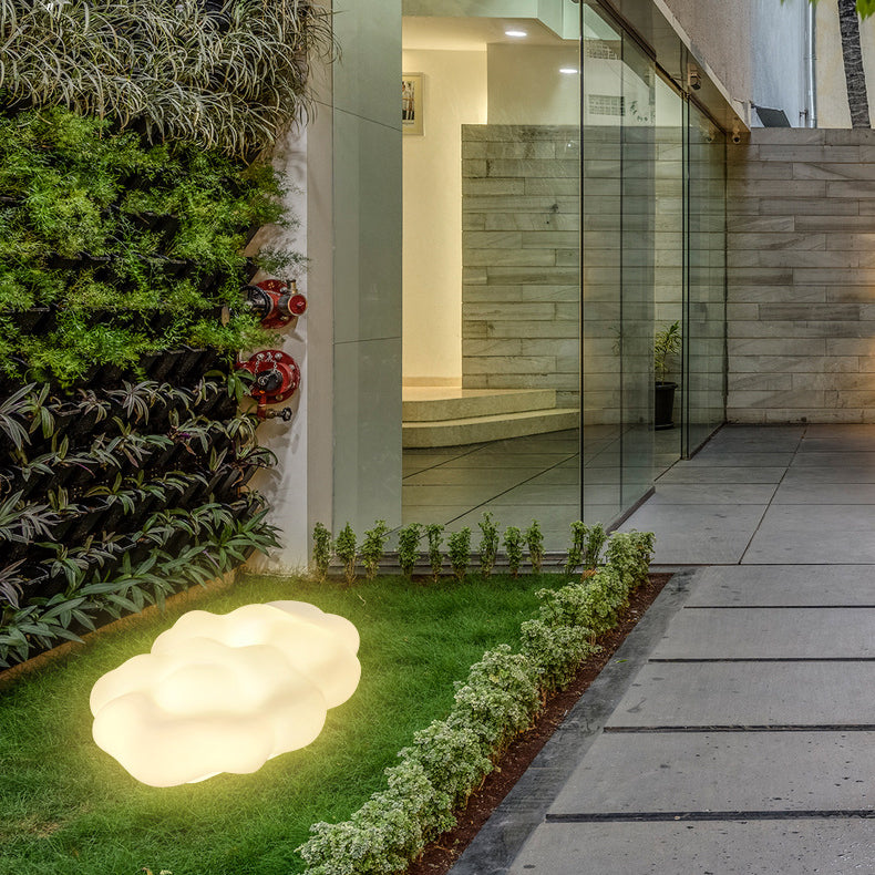 Lumière extérieure contemporaine en acier au carbone créatif en forme de nuage PE 2/3 lumières pour jardin 