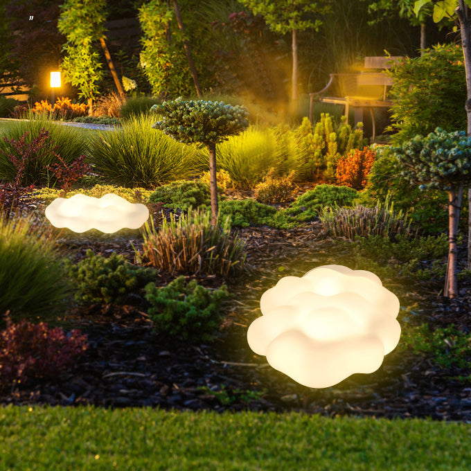 Lumière extérieure contemporaine en acier au carbone créatif en forme de nuage PE 2/3 lumières pour jardin 