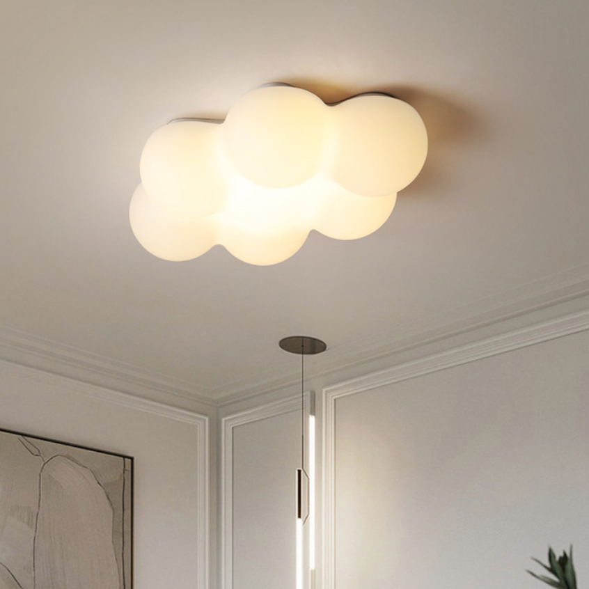 Zeitgenössische kreative PE Eisenwolkenförmige LED-Deckenleuchte für das Schlafzimmer 