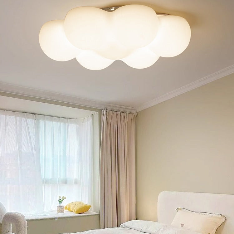 Zeitgenössische kreative PE Eisenwolkenförmige LED-Deckenleuchte für das Schlafzimmer 