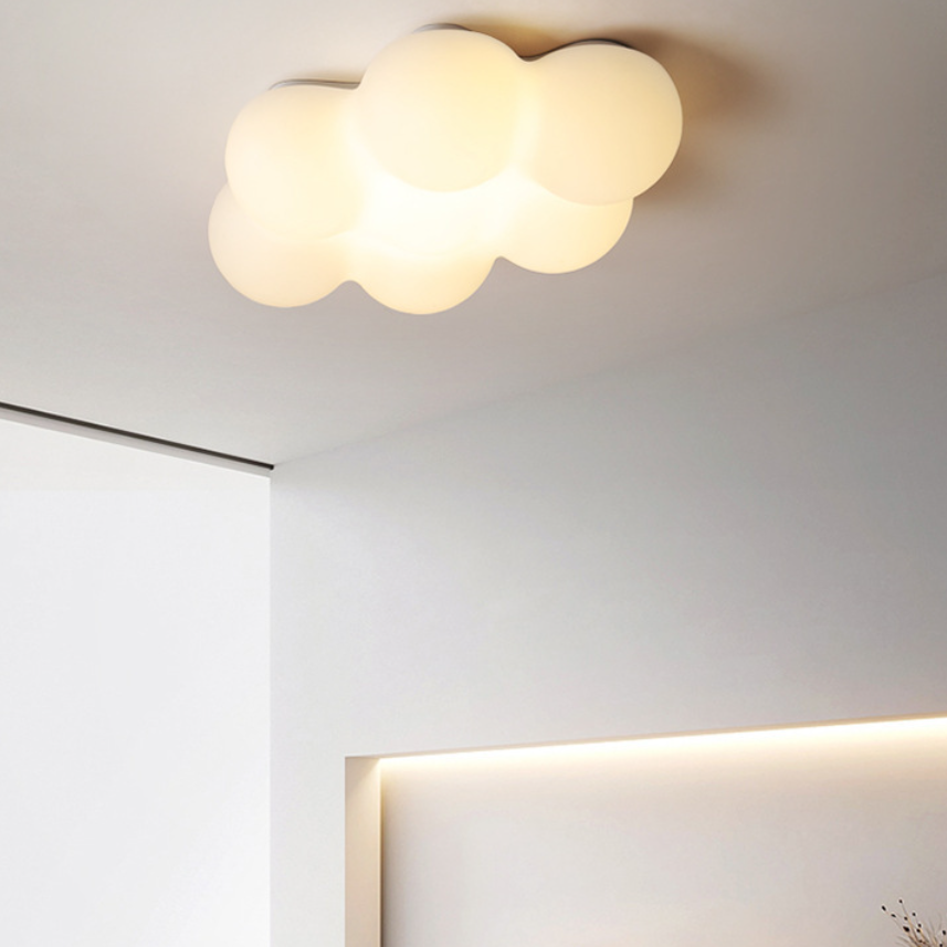 Zeitgenössische kreative PE Eisenwolkenförmige LED-Deckenleuchte für das Schlafzimmer 