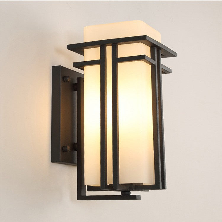 Zeitgenössische industrielle Glas-Eisen-Rechteckige 1-Licht-Wandleuchte für Wohnzimmer 