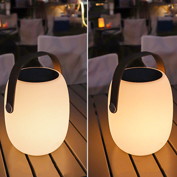 Lumière LED solaire extérieure en acrylique PE créative contemporaine en forme de tonneau pour jardin et camping 