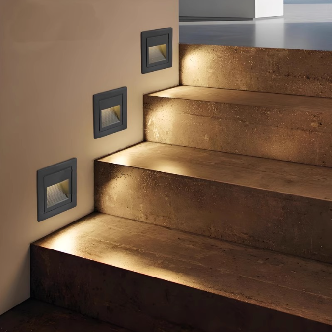 Moderne minimalistische quadratische rechteckige LED-Stufenfußleuchte aus Aluminium für den Außenbereich 