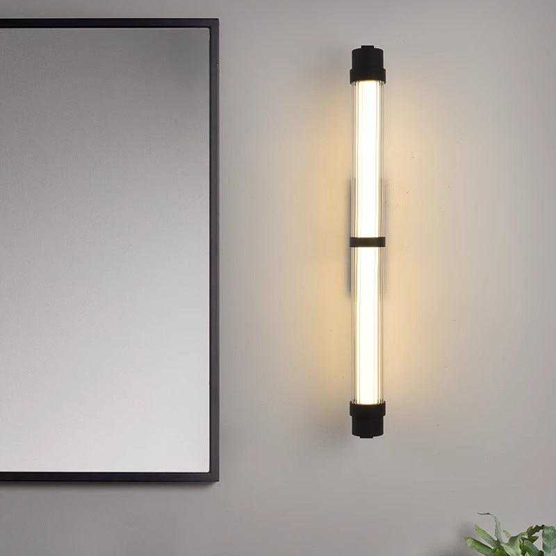 Zeitgenössische skandinavische Eisen-Glas-Rechteck-Zylinder-LED-Wandleuchte für das Wohnzimmer 