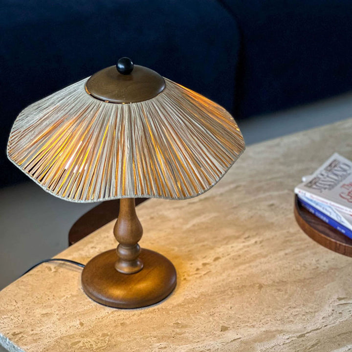 Lampe de table ronde à 1 lumière en bois massif et fer avec abat-jour tissé en herbe chinoise traditionnelle pour chambre à coucher 
