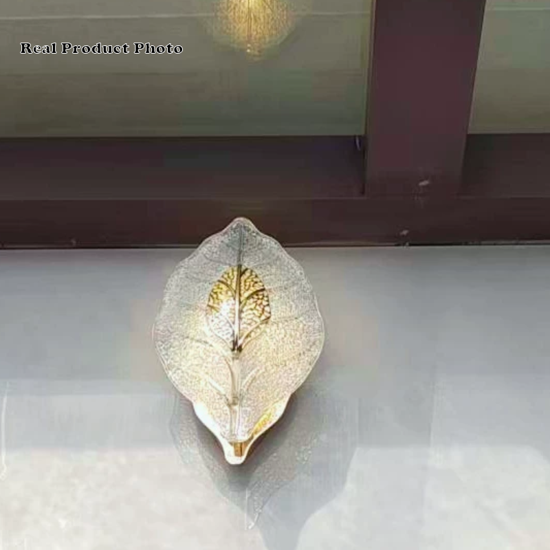 Moderne kreative 1-flammige Wandleuchte in Blattform aus Aluminium, Glas und Karbonstahl für das Wohnzimmer 