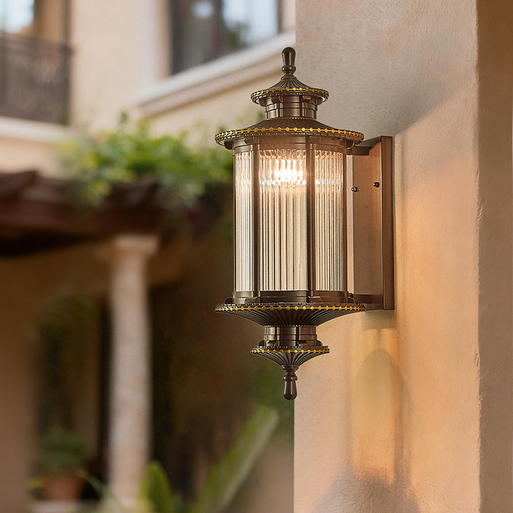 Traditionelle chinesische Wandleuchte für den Außenbereich aus verzinktem Stahl und Glas in sechseckiger/rechteckiger Form, 1/2-flammig, für Terrasse 
