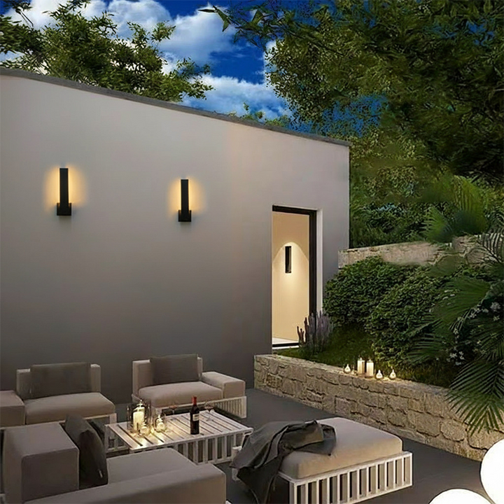 Moderne minimalistische rechteckige wasserdichte LED-Wandleuchte aus Aluminium, Eisen und PVC für den Außenbereich 