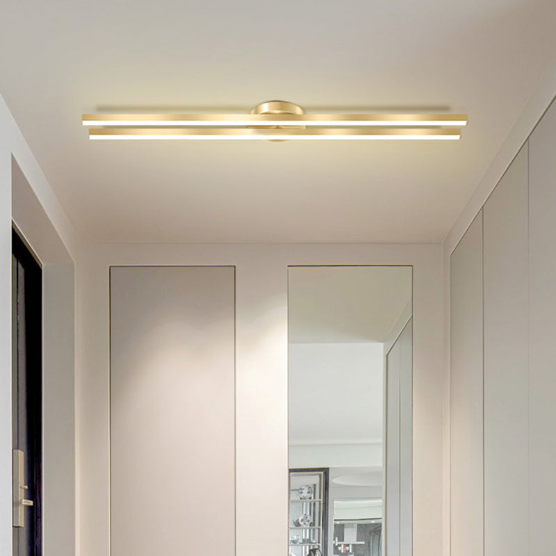 Moderne minimalistische Deckenleuchte aus Eisen, Aluminium und Acryl mit geometrischen Linien und LED für den Flur 