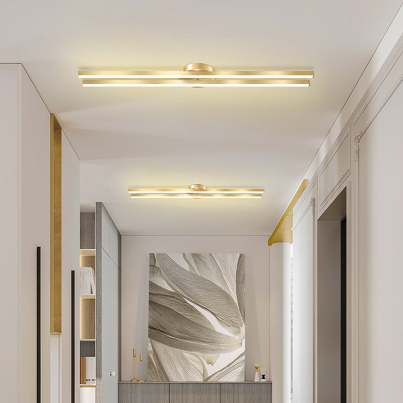 Moderne minimalistische Deckenleuchte aus Eisen, Aluminium und Acryl mit geometrischen Linien und LED für den Flur 