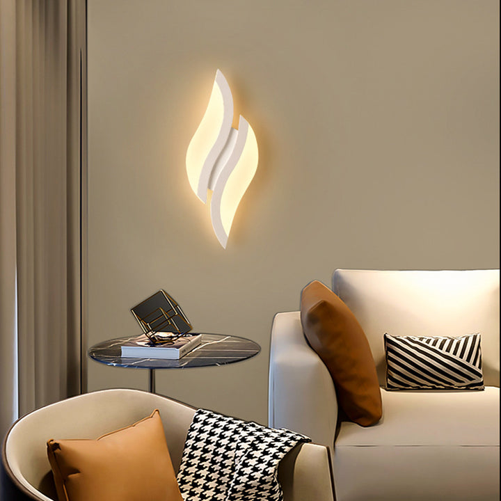 Applique murale moderne minimaliste en fer et acrylique en forme de feuille à LED pour chambre et salon 