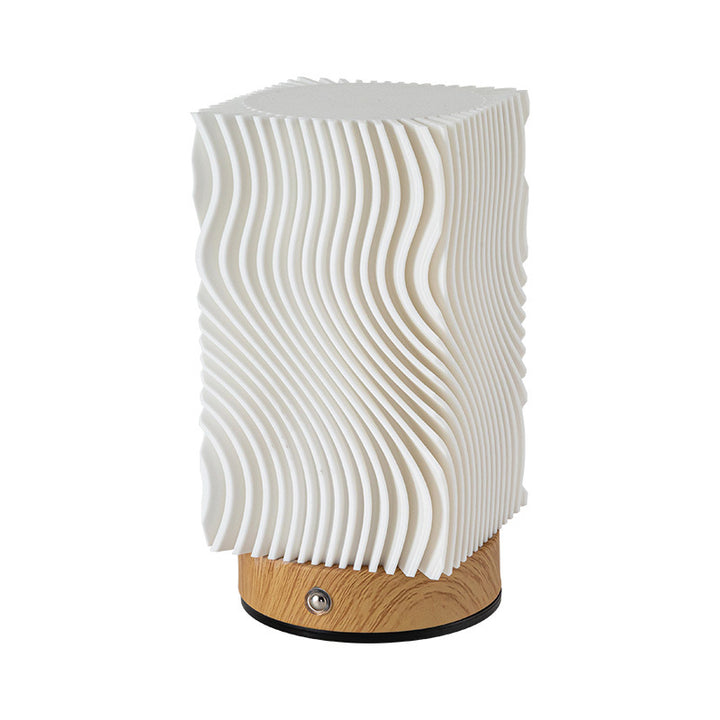 Lampe de table LED contemporaine nordique rechargeable en acrylique et bois avec texture ondulée pour lumière de nuit de chevet 