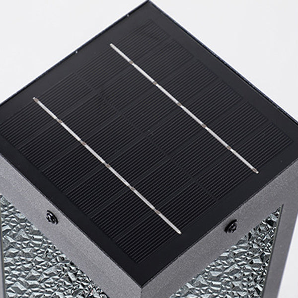 Moderne minimalistische solarbetriebene wasserdichte Metall- und Glas-LED-Außenleuchte mit Diamantstruktur für Garten- und Terrassenbeleuchtung 