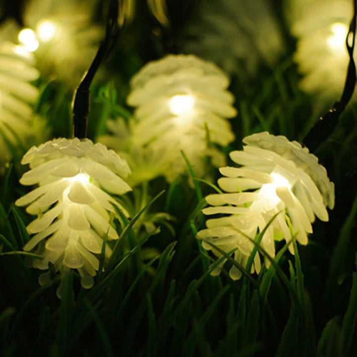 Moderne Art Deco Wasserdichte Solar-Batterie PVC Kiefernzapfen LED-Lichterkette für Garten &amp; Außenbereich Patio 