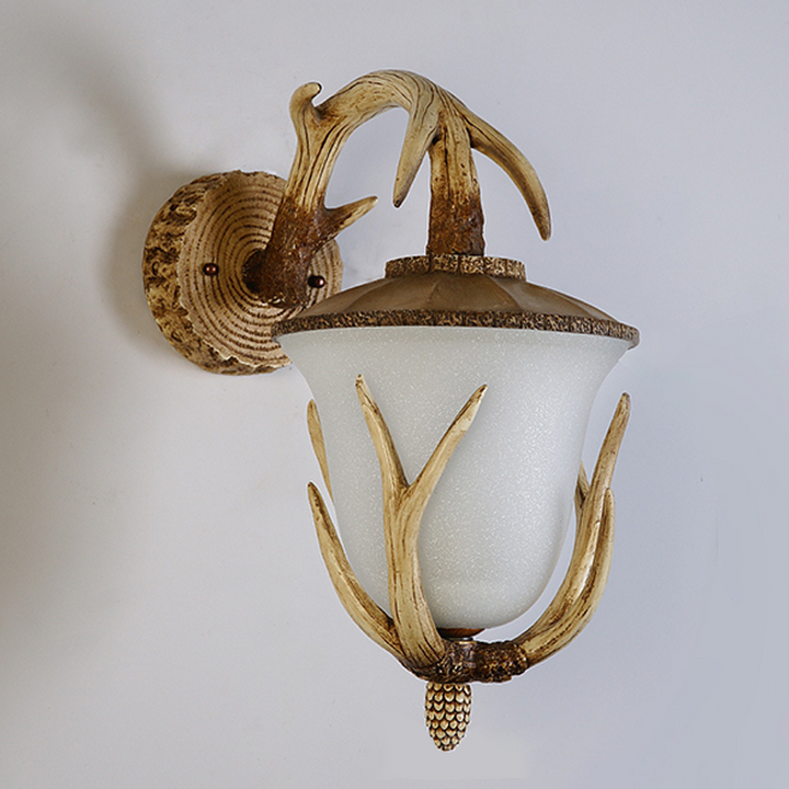 Traditional Rustic Resin Glass Hand-Carved Antler Lantern 3-Light Wall Sconce Lamp For Hallway And Dining Room