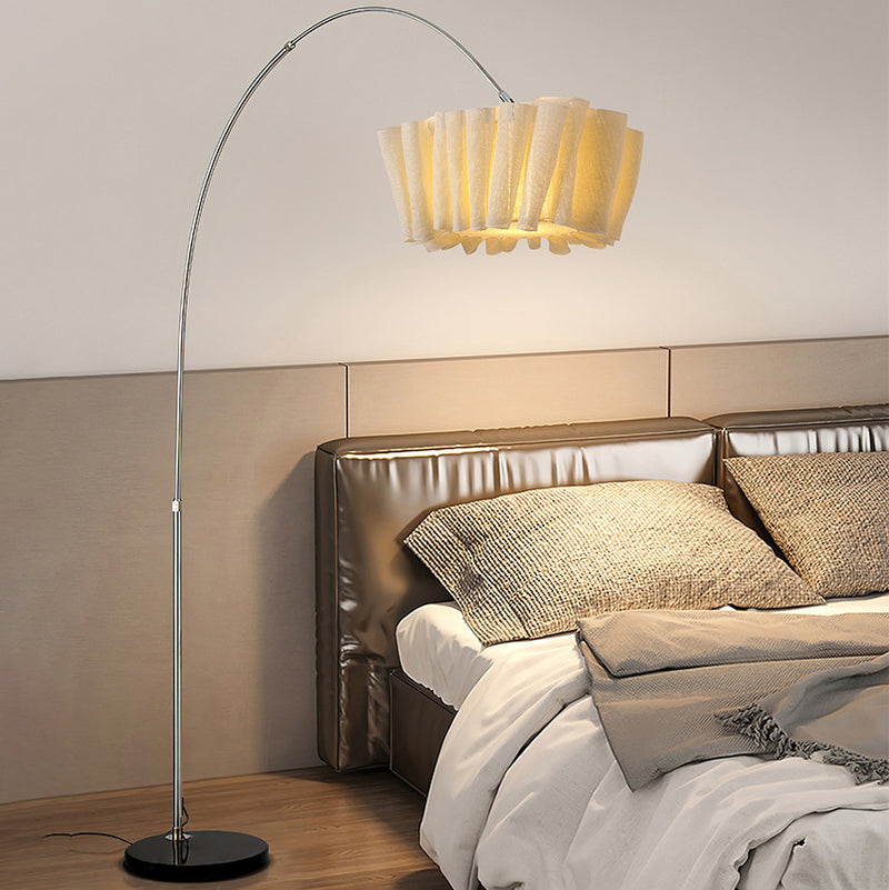 Traditionelle japanische Marmorstoff- & Metallfalten-Stehlampe mit 1 Licht für Wohnzimmer und Schlafzimmer 
