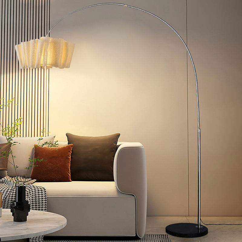 Traditionelle japanische Marmorstoff- & Metallfalten-Stehlampe mit 1 Licht für Wohnzimmer und Schlafzimmer 