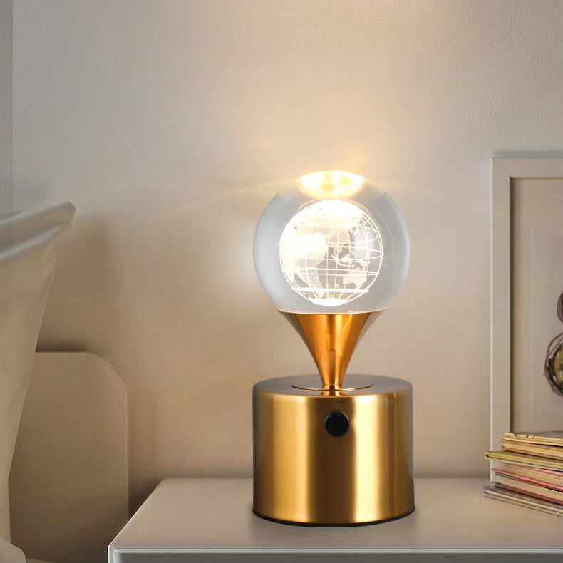 Zeitgenössische kreative Eisen- & Kristall-USB-Globus-Hirsch-Erde-Quallen-LED-Tischlampe Nachtlicht für das Schlafzimmer 