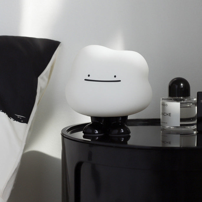 現代的なクリエイティブシリコンABSかわいい雲LED充電式ナイトライトテーブルランプ寝室用 