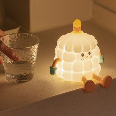 Zeitgenössische kreative Silikon ABS niedliche Geburtstagskuchen LED wiederaufladbare Nachtlicht Tischlampe für Schlafzimmer 