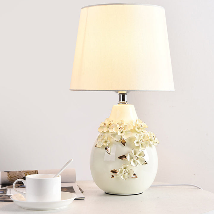 Lampe de table contemporaine nordique en céramique avec colonne florale à 1 lumière pour chambre et salon 