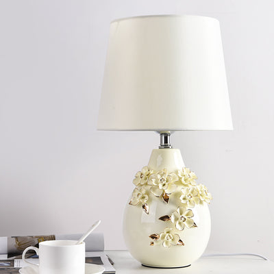Lampe de table contemporaine nordique en céramique avec colonne florale à 1 lumière pour chambre et salon 
