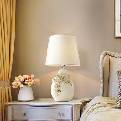 Lampe de table contemporaine nordique en céramique avec colonne florale à 1 lumière pour chambre et salon 
