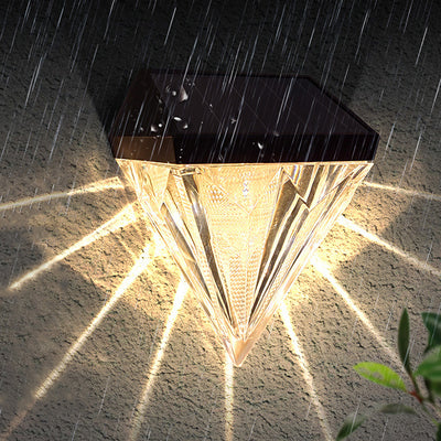 Lampadaire mural extérieur à LED en diamant ABS et PS étanche à l'énergie solaire de simplicité moderne pour jardin et patio extérieur 