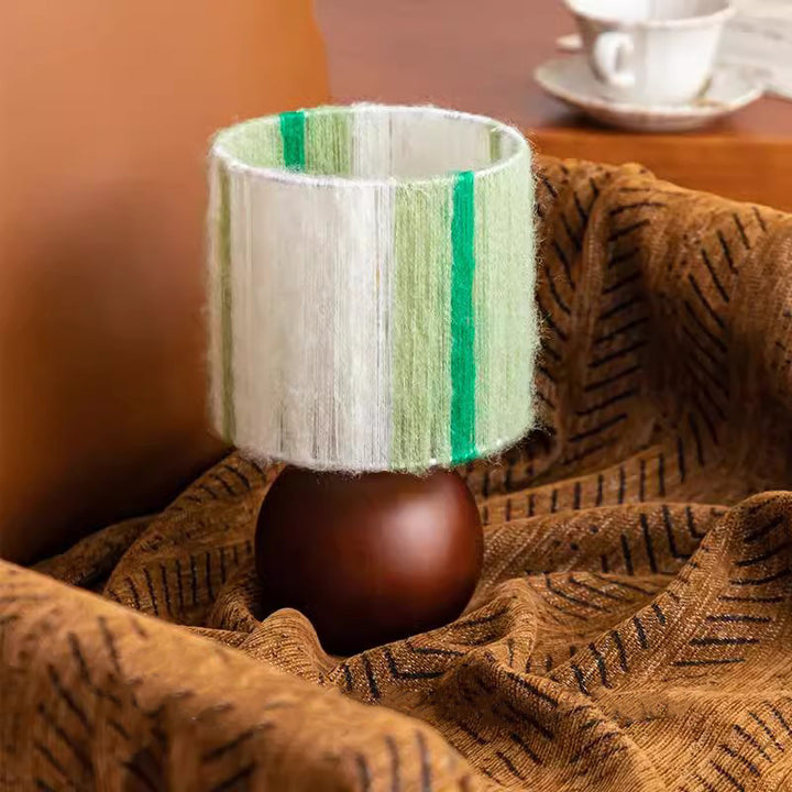 Lampe de table 1 lumière en chêne français traditionnel et mohair tissé en sphère ronde pour chambre 