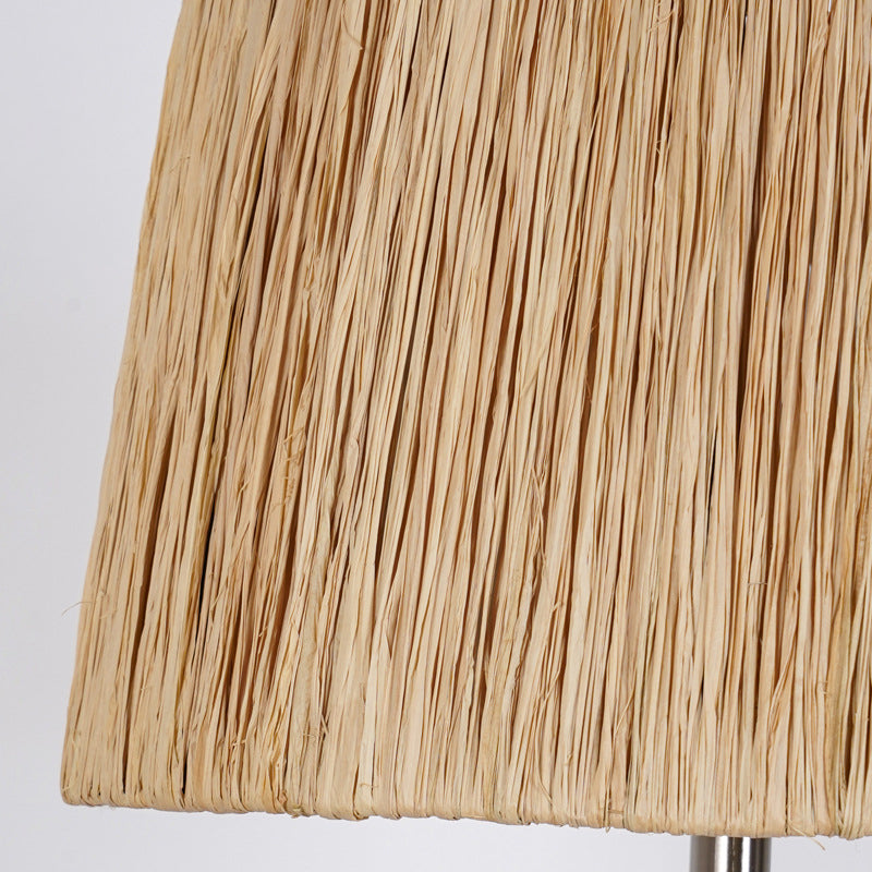 Traditionelle rustikale Keramik- und Raffia-Gittermuster-Glasförmige 1-Licht-Tischlampe für Schlafzimmer und Wohnzimmer 