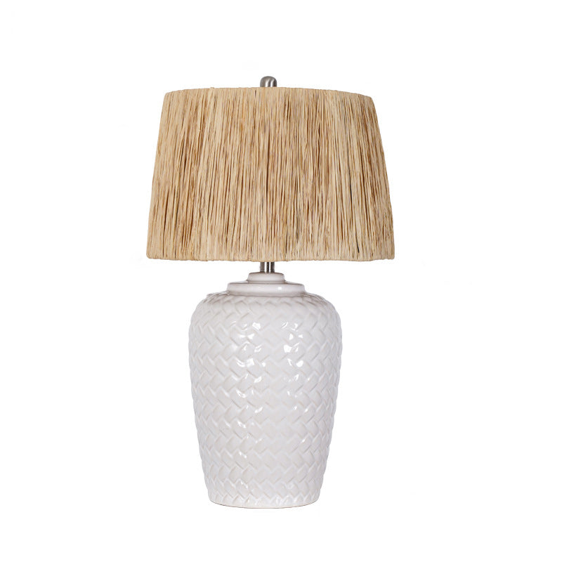 Traditionelle rustikale Keramik- und Raffia-Gittermuster-Glasförmige 1-Licht-Tischlampe für Schlafzimmer und Wohnzimmer 