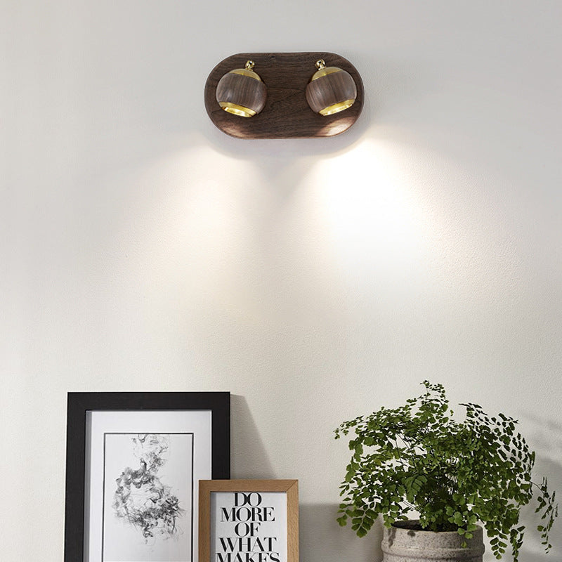 Zeitgenössische Retro Walnuss Aluminium Kugelförmige Verstellbare LED Wandleuchte Spotlampe Für das Bett 