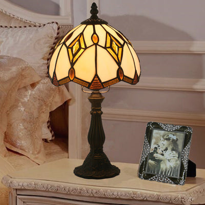 Traditionelle Tiffany-Glas- und Zinklegierung-Diamantkuppel 1-Licht-Tischlampe für Schlafzimmer und Wohnzimmer 