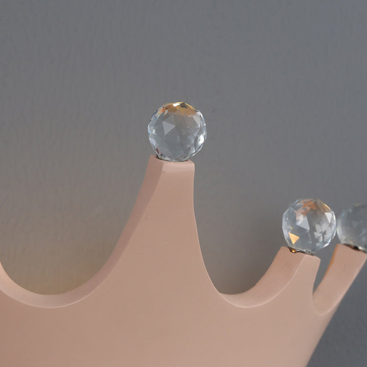 Lámpara de aplique de pared LED con corona de cristal de resina creativa contemporánea para niños para la mesita de noche 
